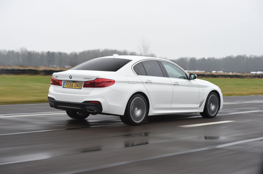  BMW 520d xDrive Sedan M Sport 2017 года  (UK) (фото 3 из 11)